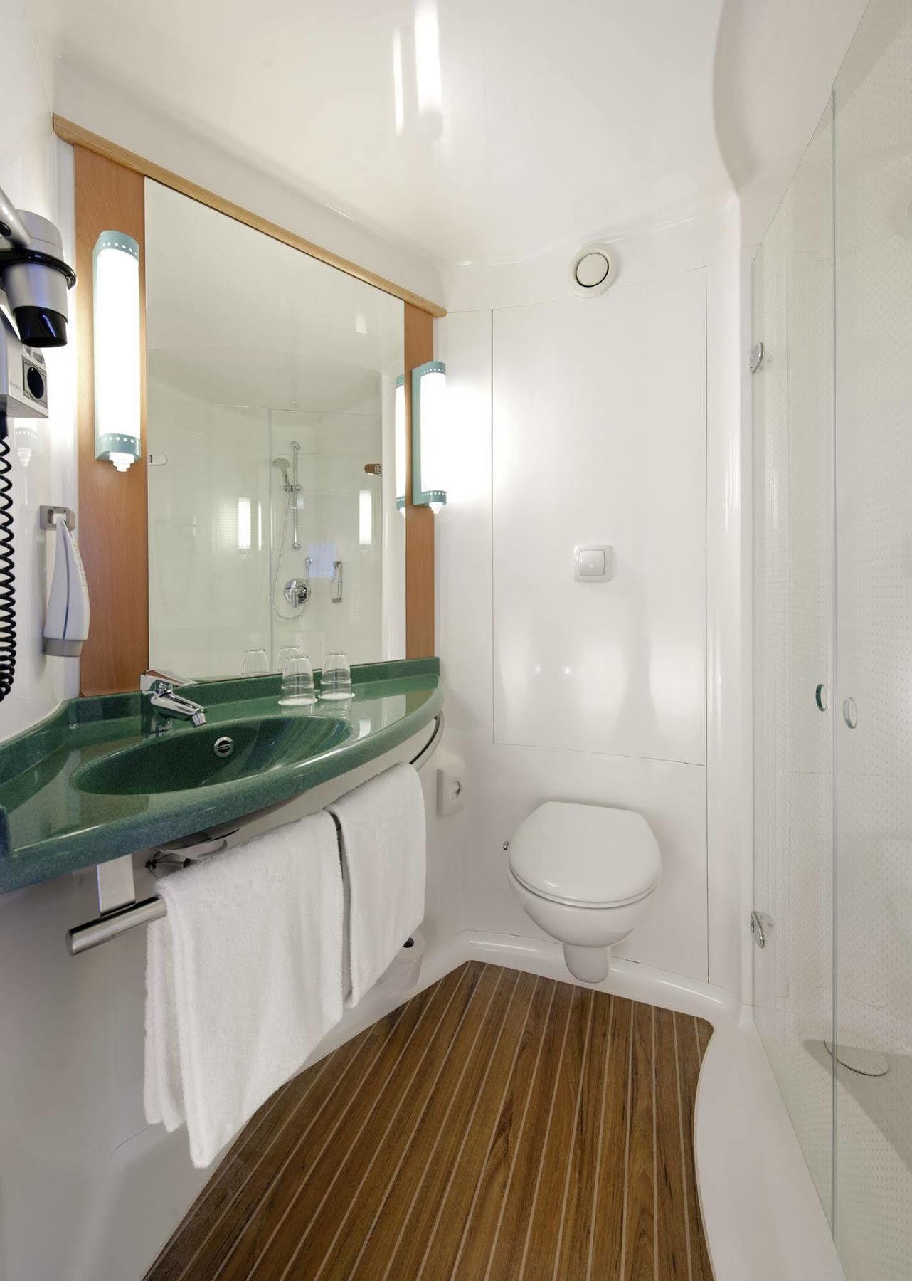 Ibis Hotel Hamburg St. Pauli Messe מראה חיצוני תמונה